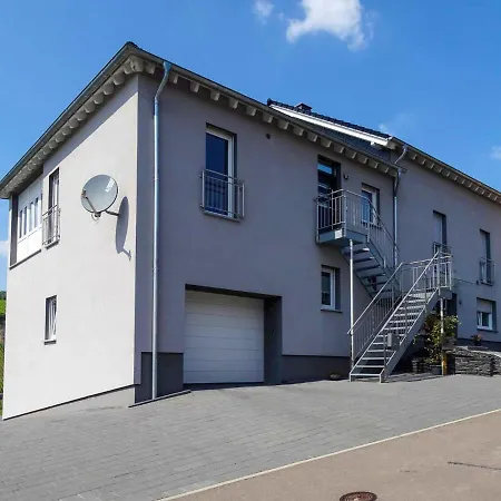 Zum Moselufer Apartamento *